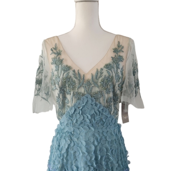 Theia NWT $1449 Odette Ombré Petal Dress Gown in Jade Blue Green Teal size 6 - Picture 9 of 16